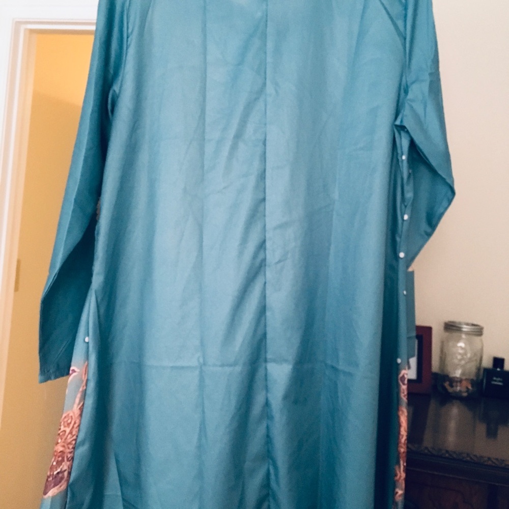 Tunic - Picture 3 of 4